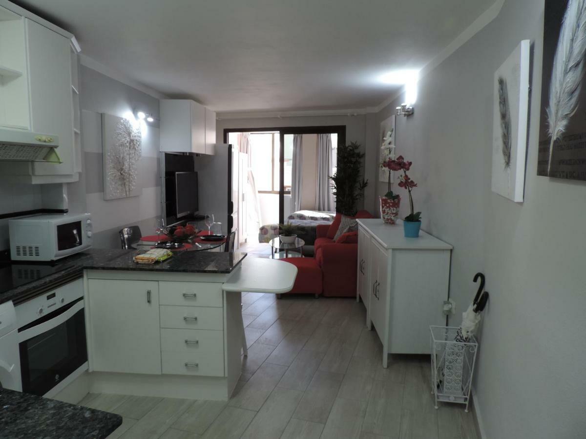 Piso Puerto Naos A 1 Minuto De La Playa Apartment Puerto De Naos Ngoại thất bức ảnh